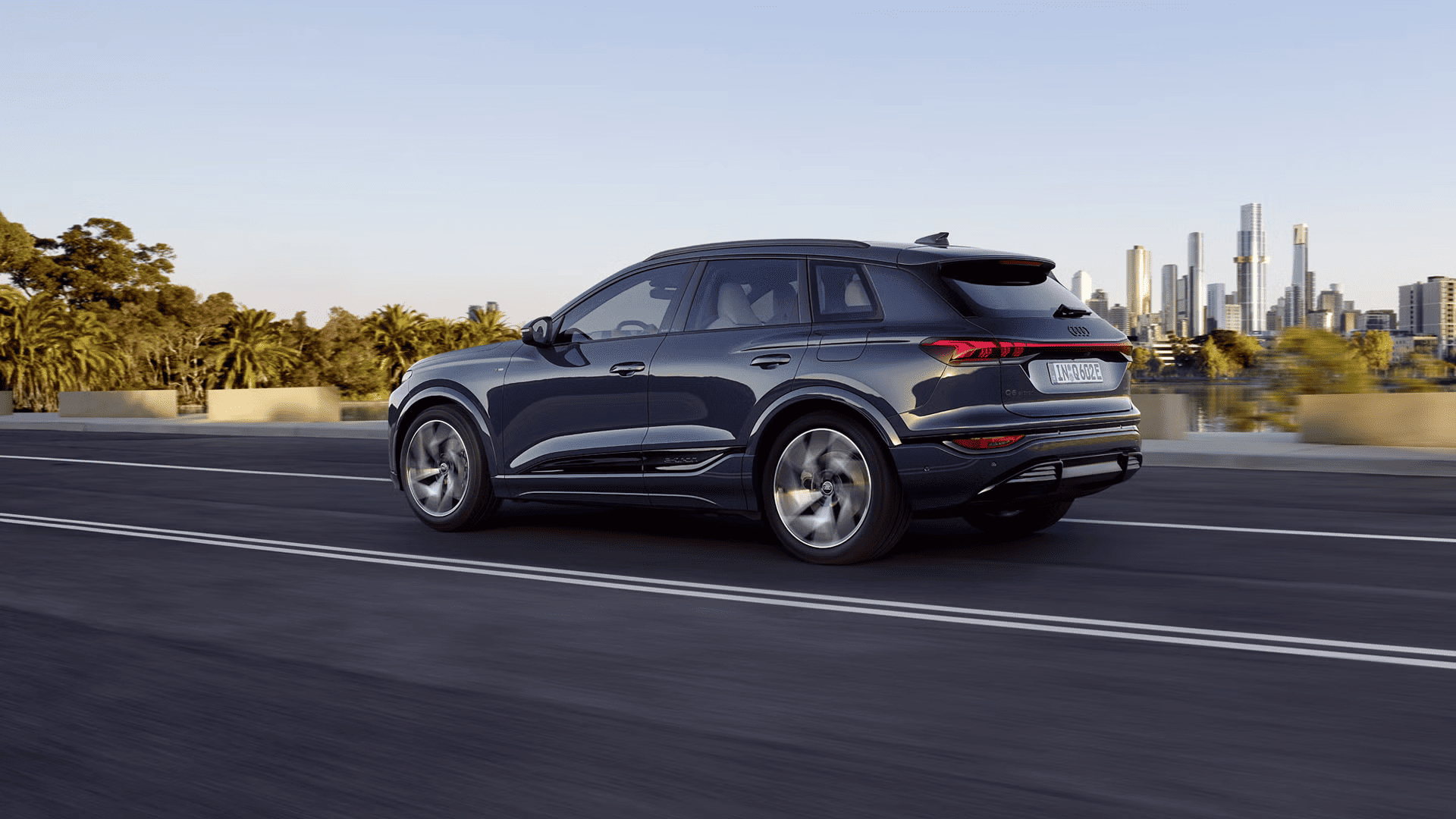 Audi Paris 16 - Audi Q6 e-tron